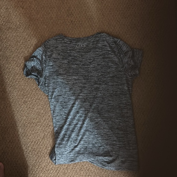 Under-armor workout top - Picture 2 of 2